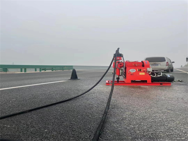 石阡马路路基路面开裂下沉注浆加固灌浆